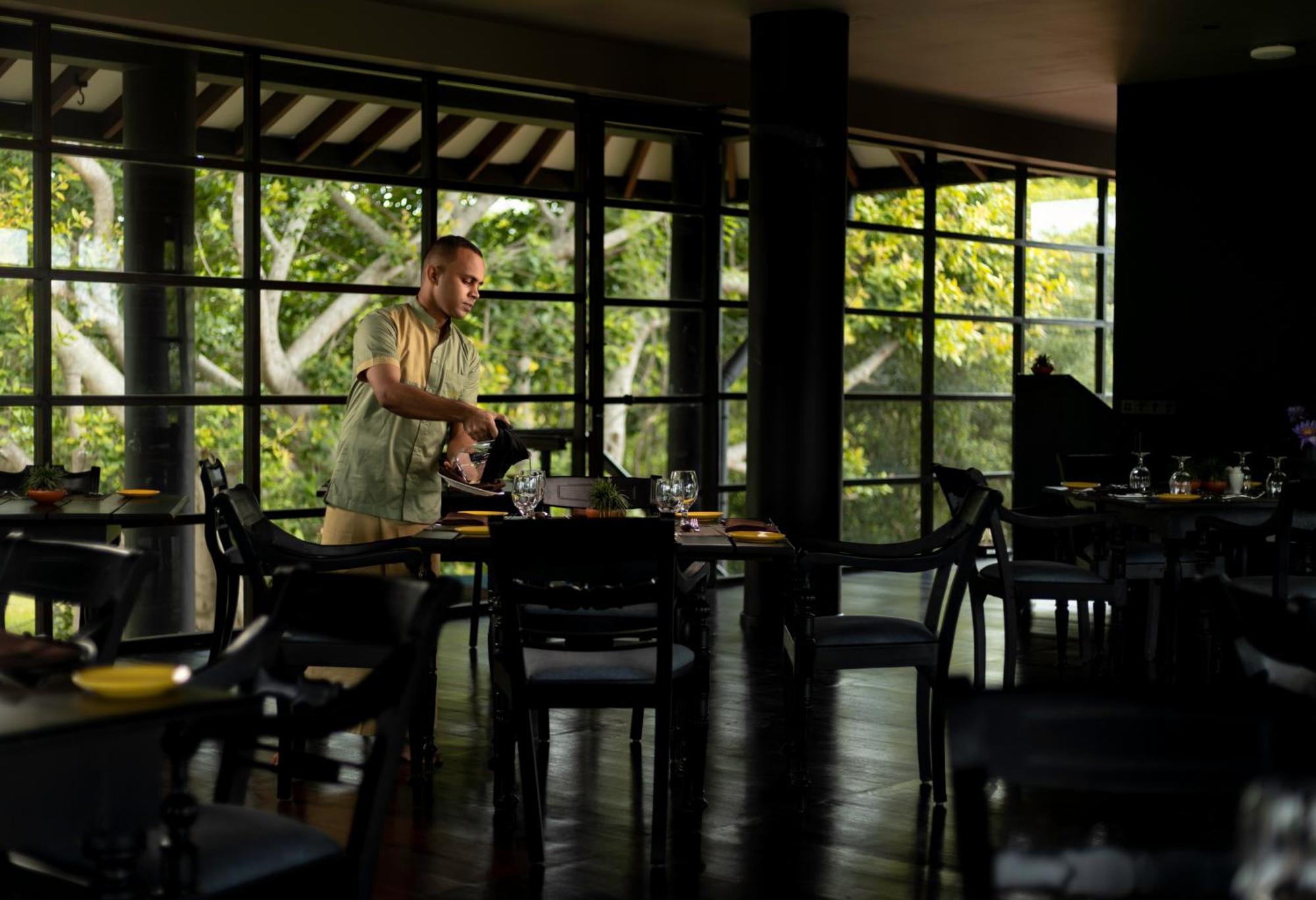 Ayugiri Ayurveda Wellness Resort Сігірія Екстер'єр фото