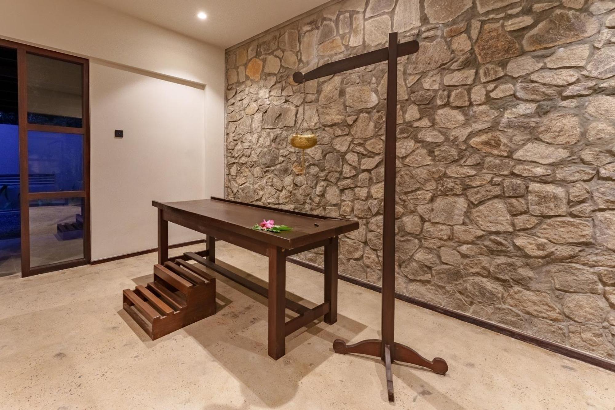 Ayugiri Ayurveda Wellness Resort Сігірія Екстер'єр фото